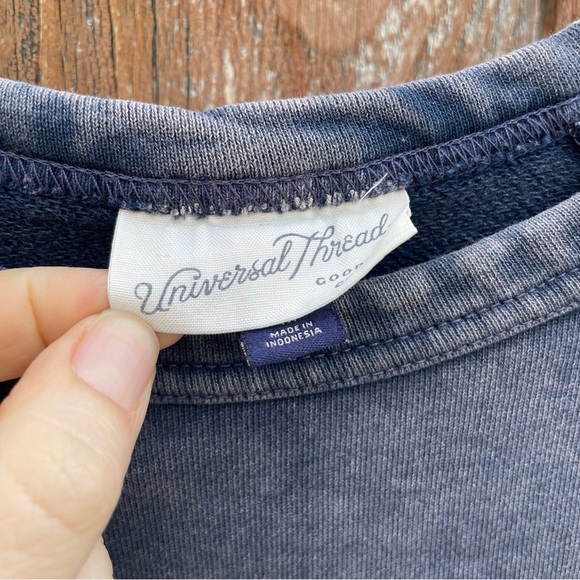 UNIVERSAL THREADS Women’s Faded Navy Blue Rifle Board Sweatshirt Size Medium - Picture 4 of 9